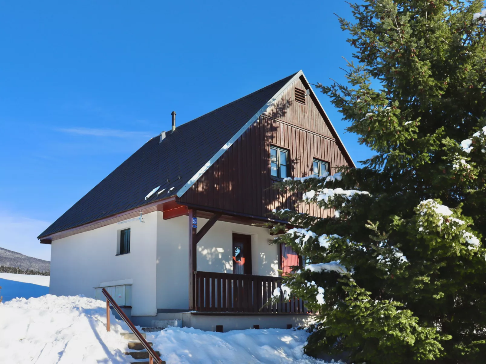 Holiday Hill 63-Draußen