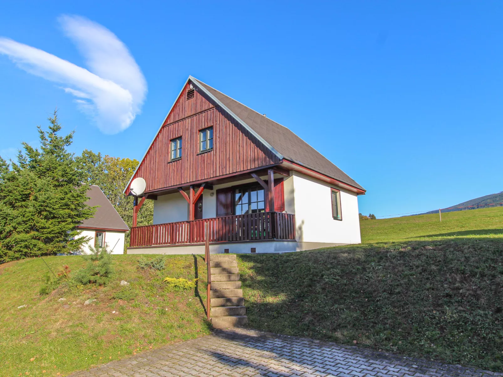 Holiday Hill 64-Draußen