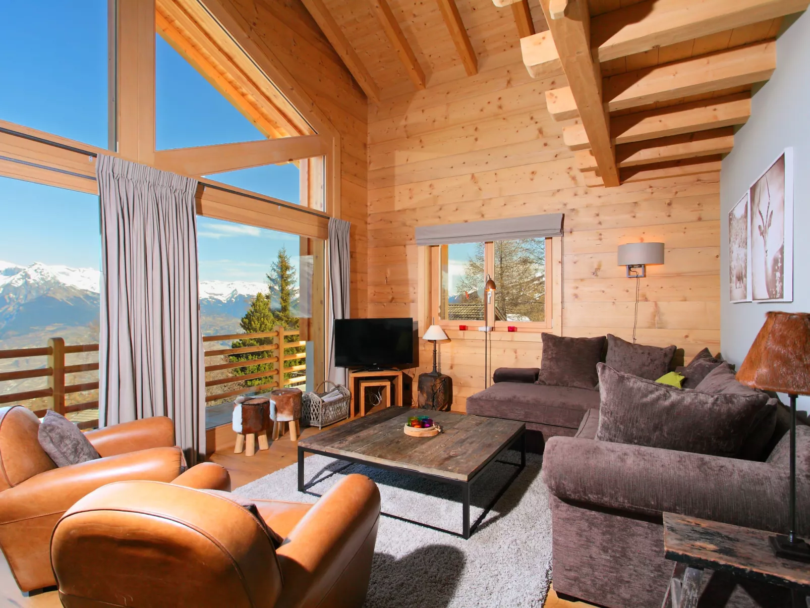 Chalet Jadi-Drinnen