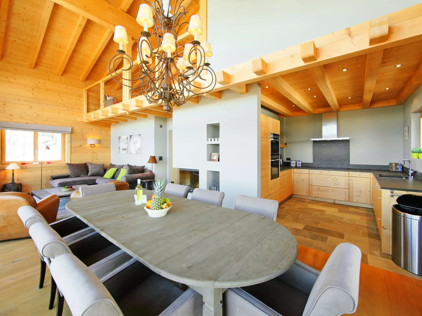 Chalet Jadi-Drinnen