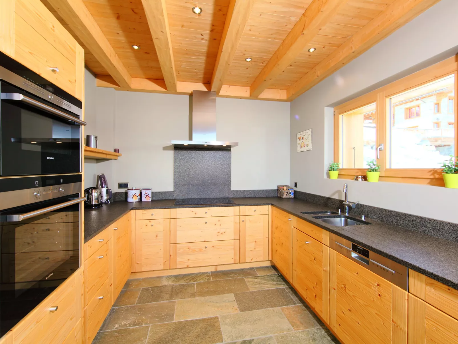 Chalet Jadi-Drinnen