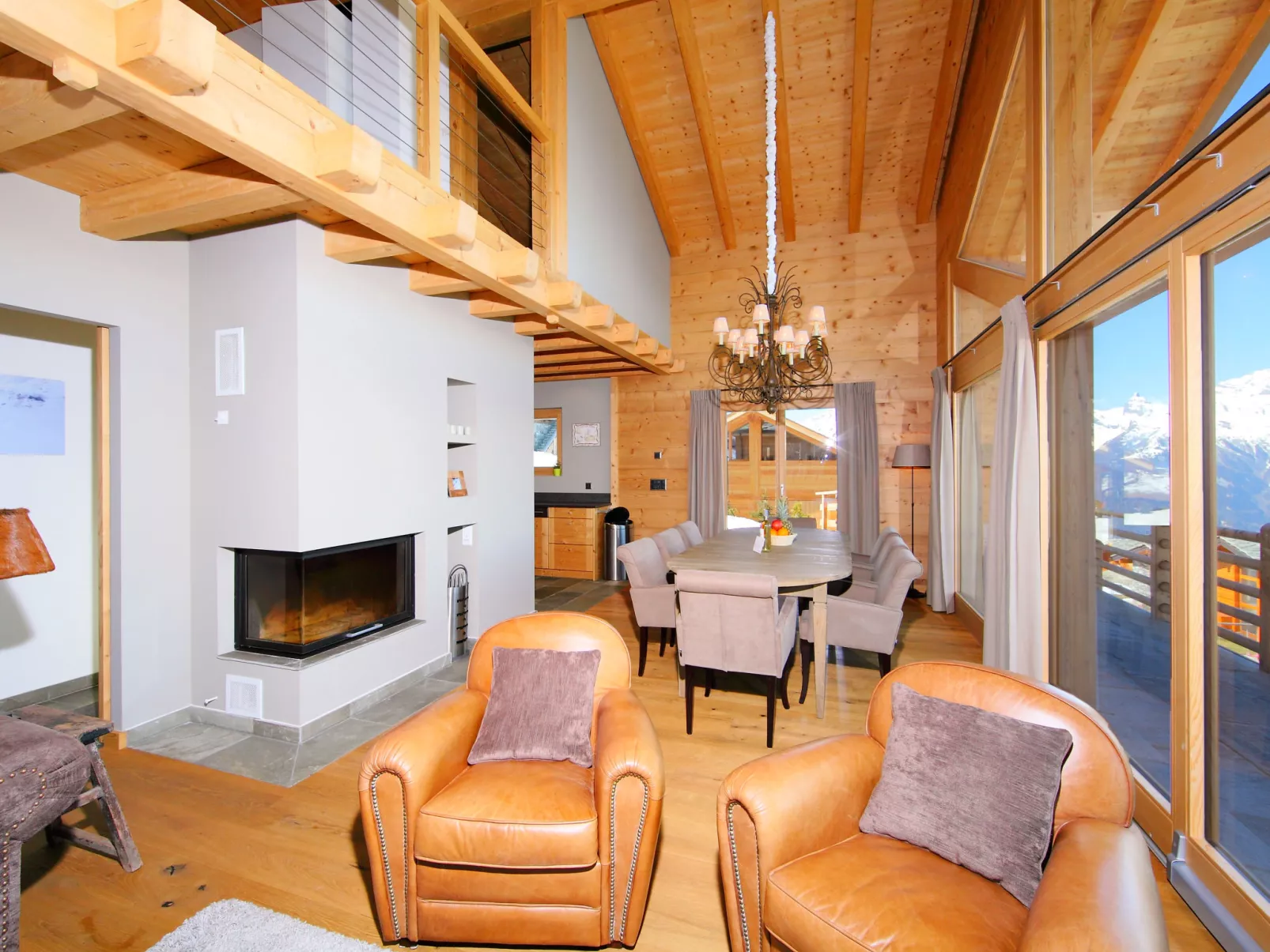 Chalet Jadi-Drinnen