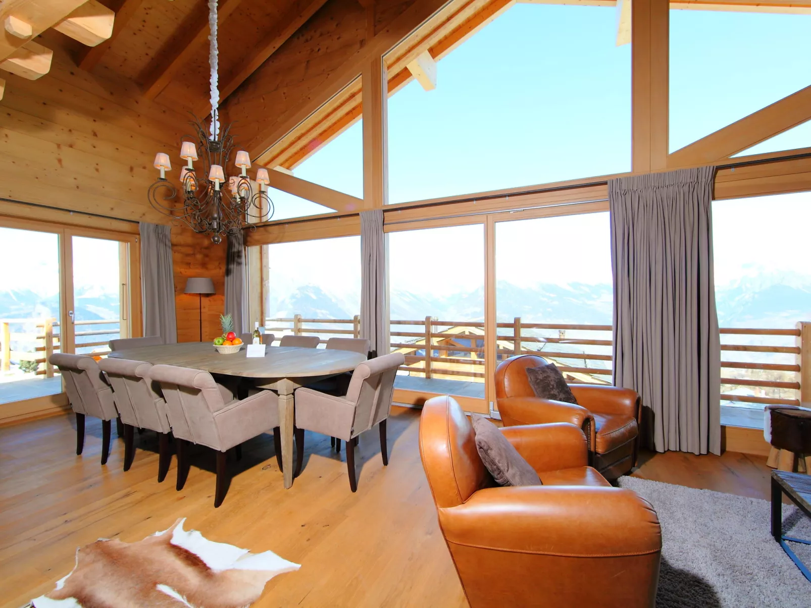Chalet Jadi-Drinnen