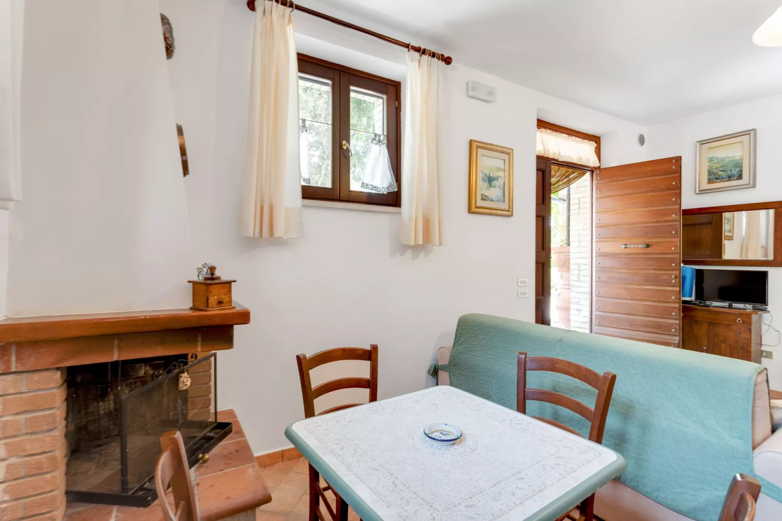 Agriturismo Paradiso Paola-Living room