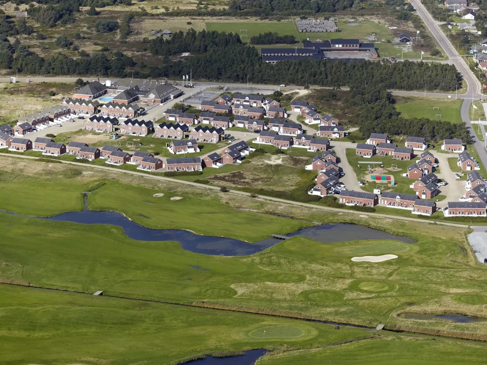 "Hugo" - 2.5km from the sea-Outside