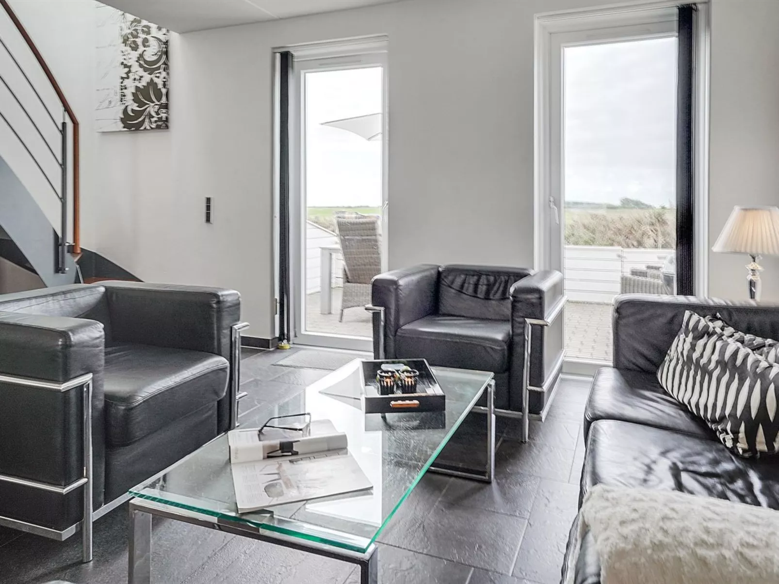 "Hugo" - 2.5km from the sea-Inside