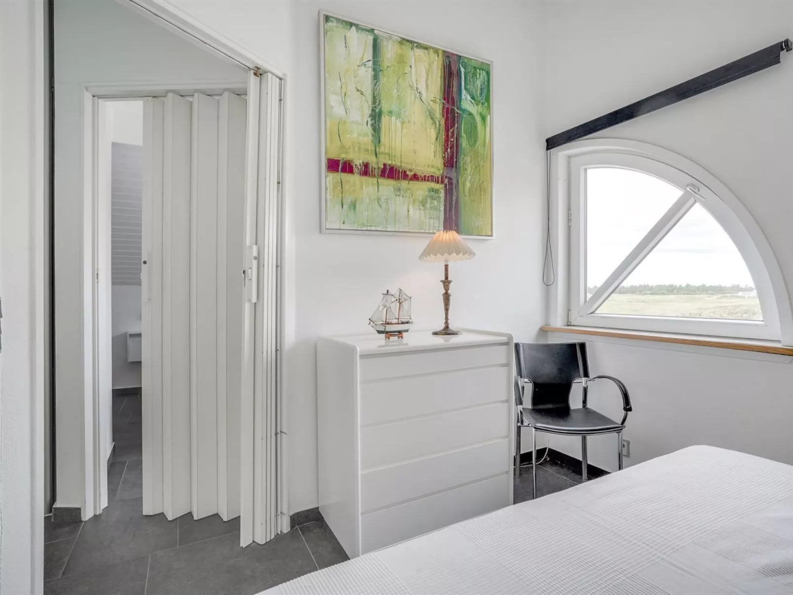 "Hugo" - 2.5km from the sea-Inside