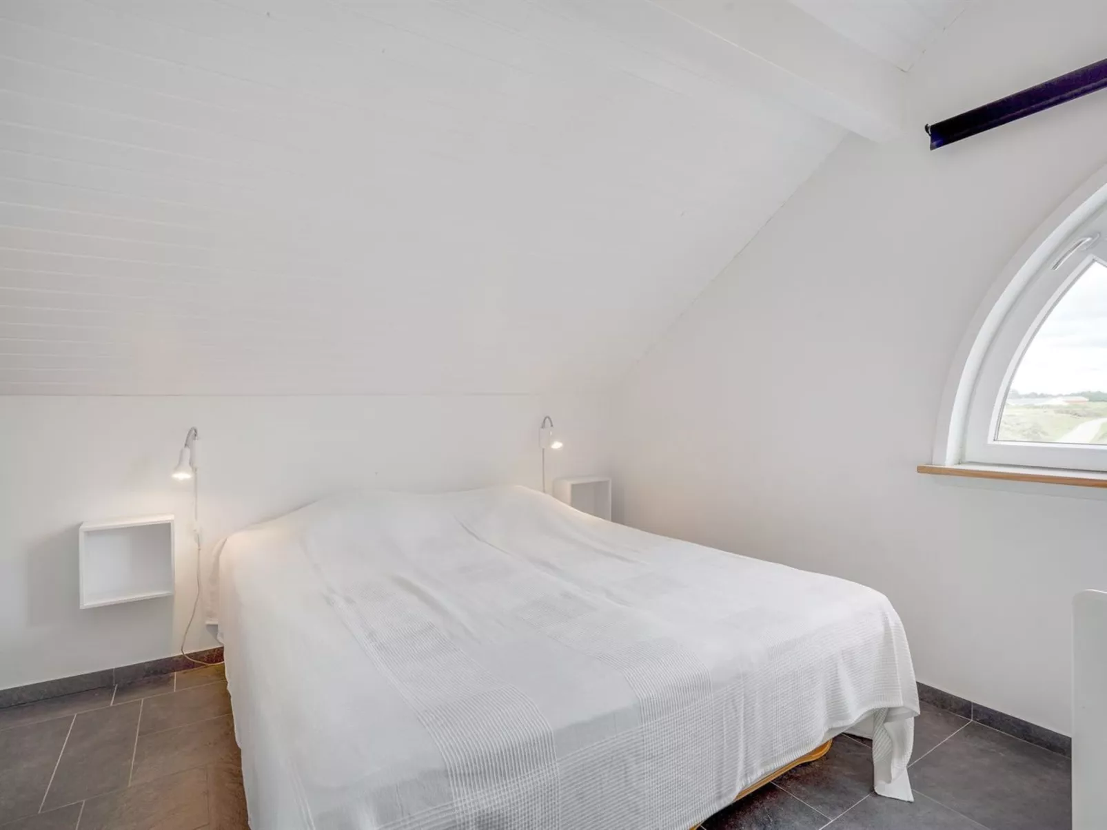 "Hugo" - 2.5km from the sea-Inside