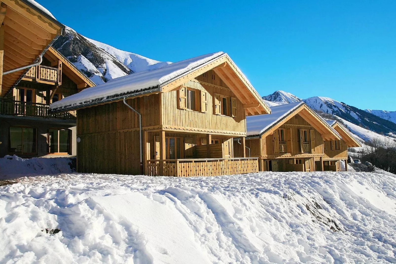 Les Chalets de l'Arvan II 2-Exterior winter