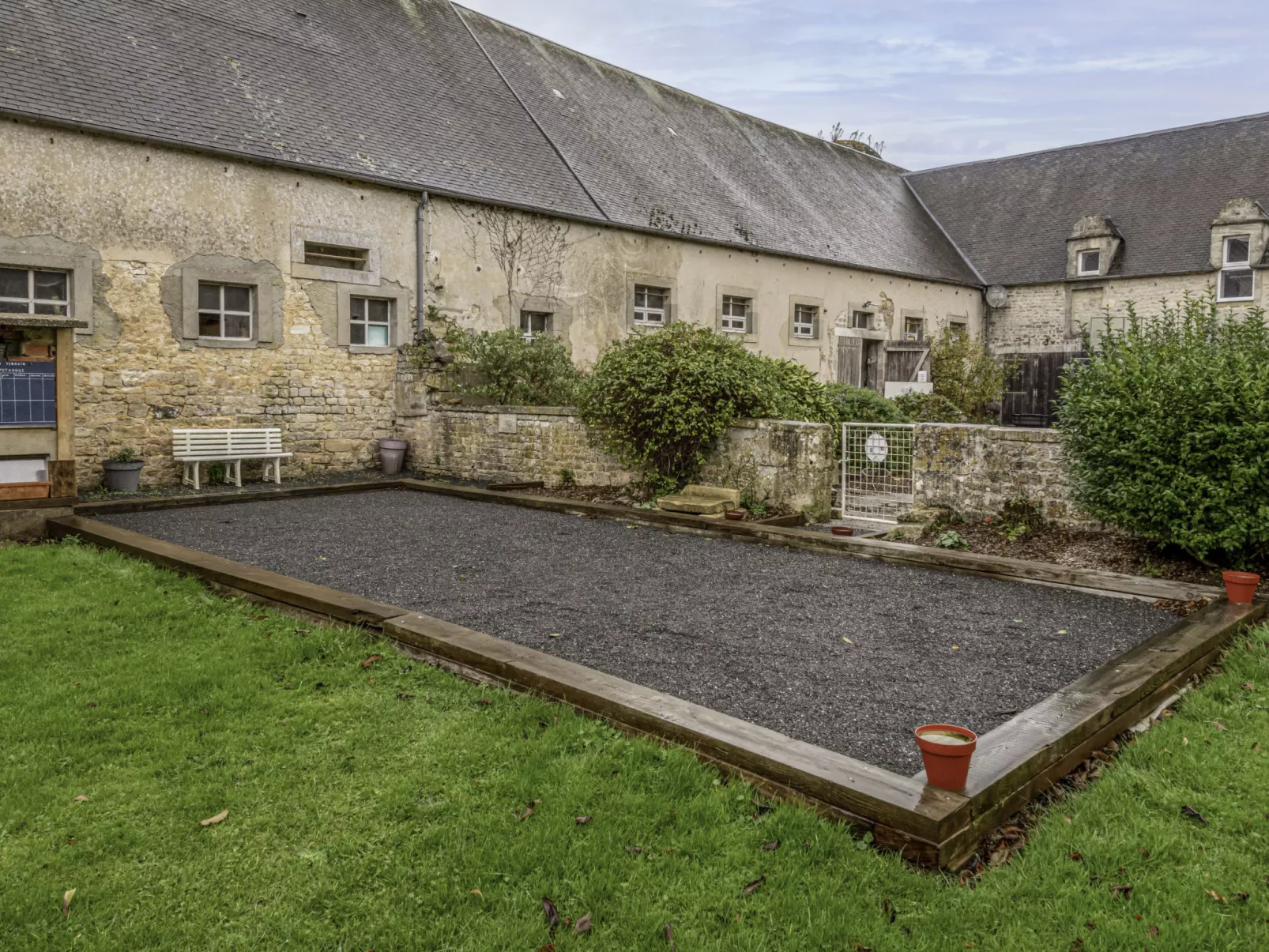 Maison Sainte Claire-Outside