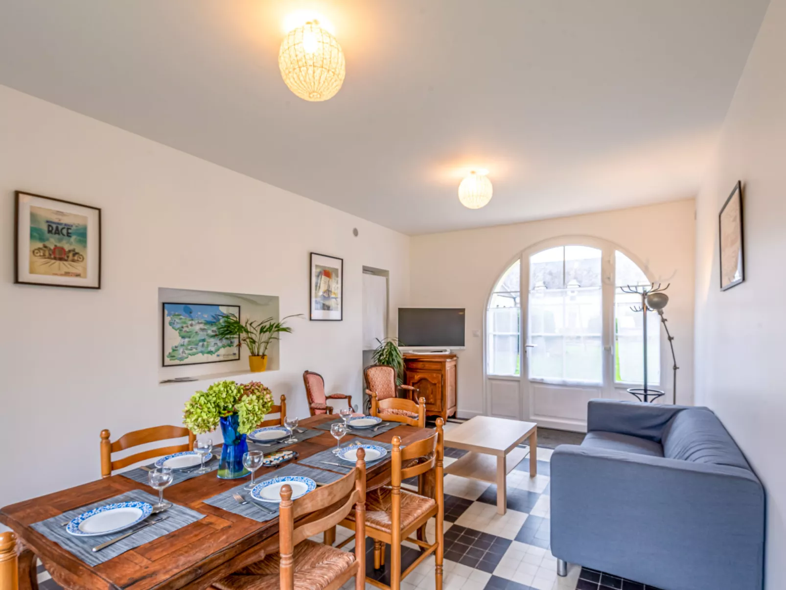 Maison Sainte Claire-Inside