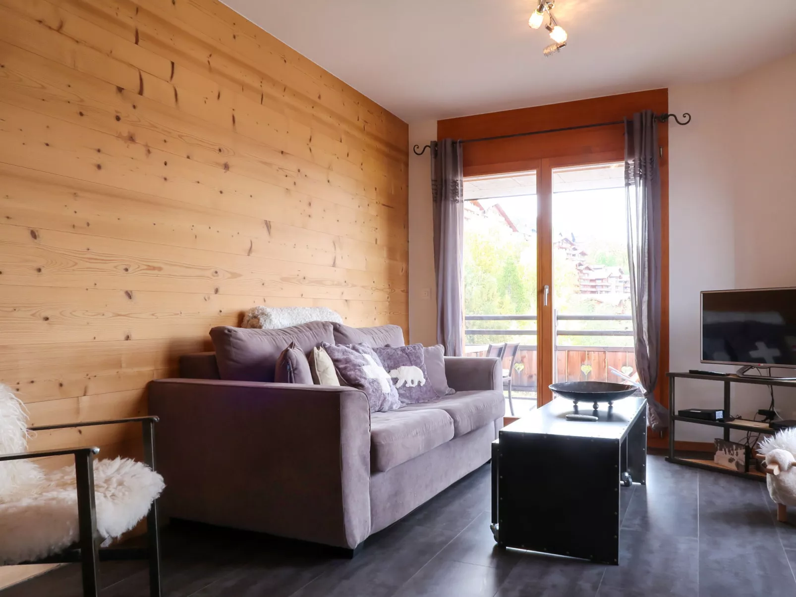 Ferme de Sandra F2-Inside