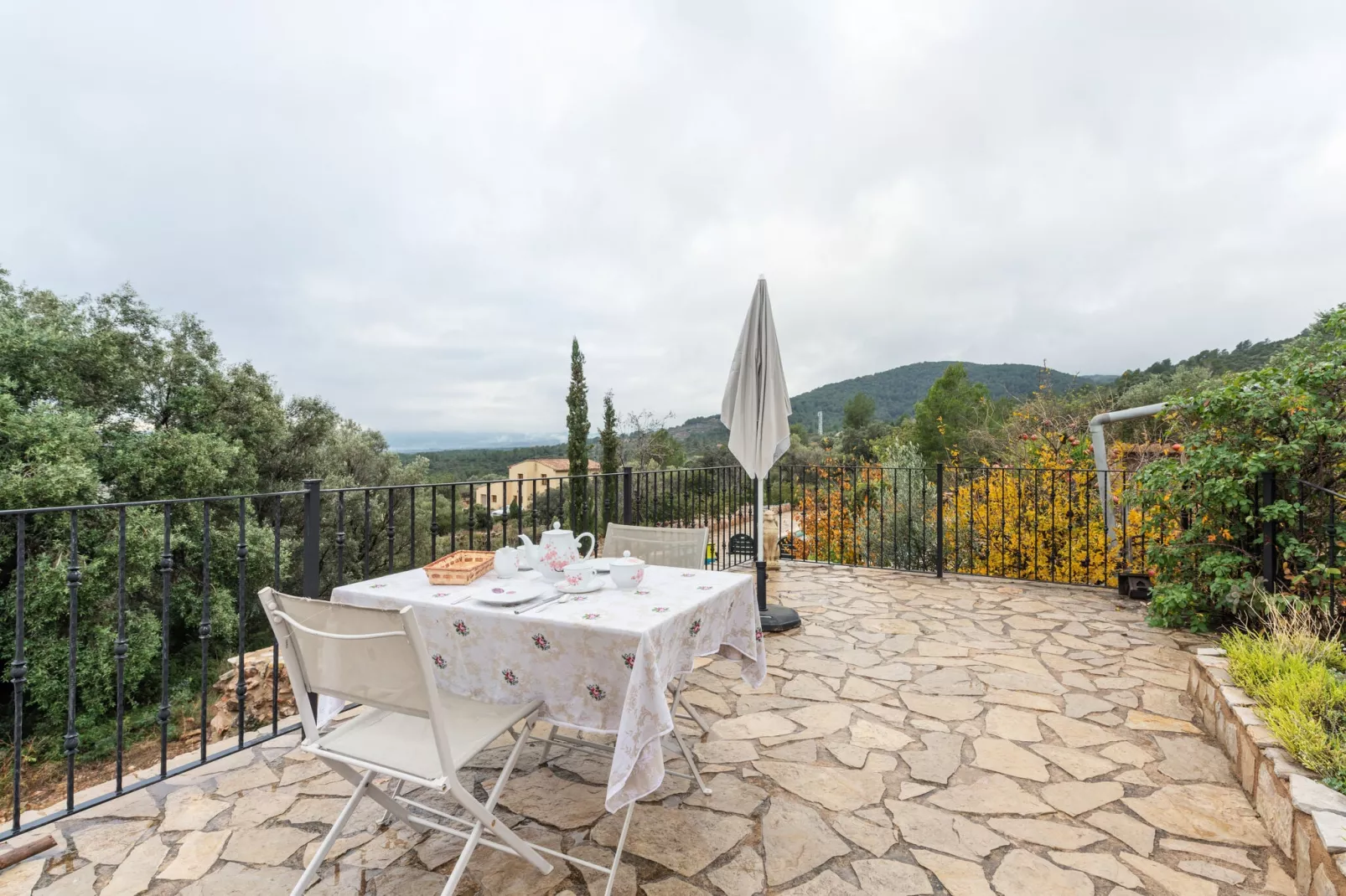 Masia Vinaixa - Terrace balcony