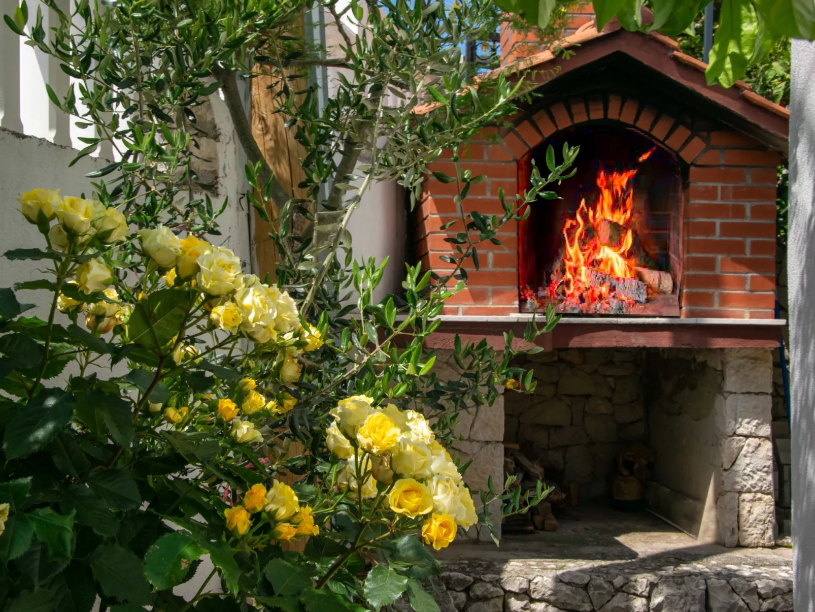 Slavica-Outside