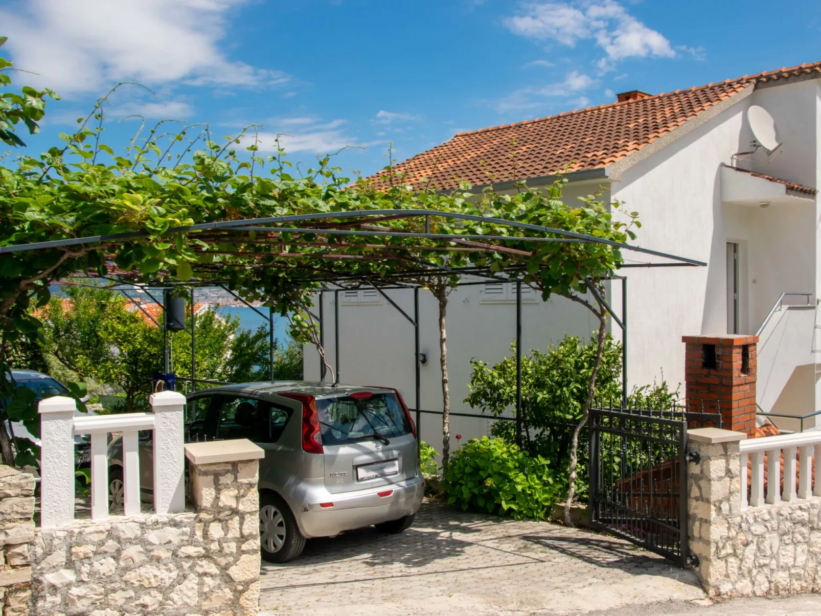 Slavica-Outside