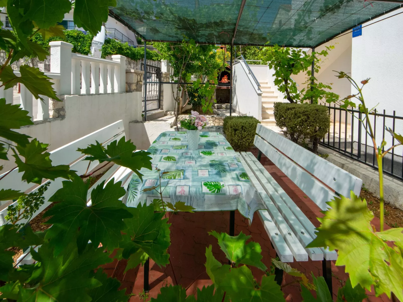 Slavica-Outside