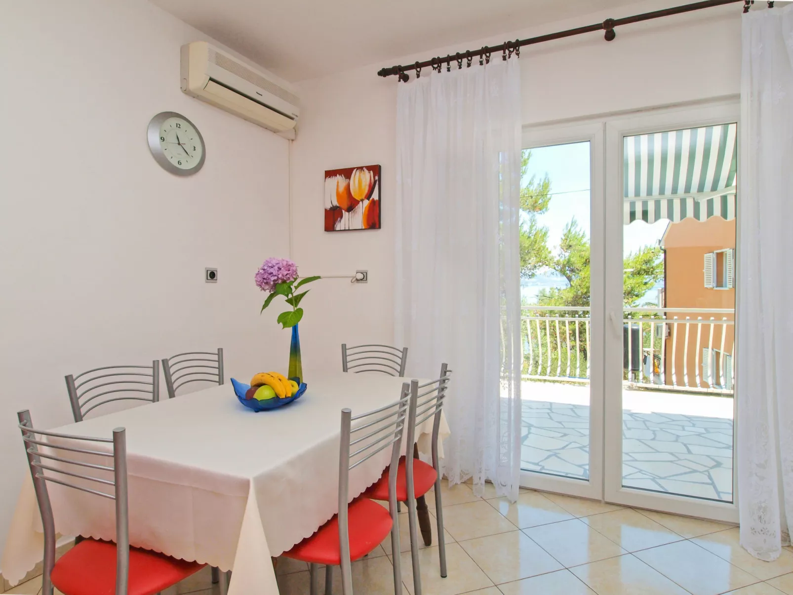 Slavica-Inside