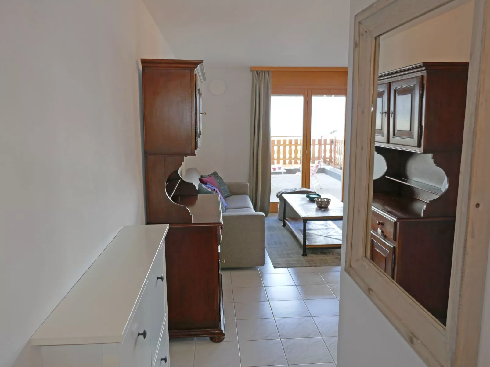 Grand Panorama A 01-Inside