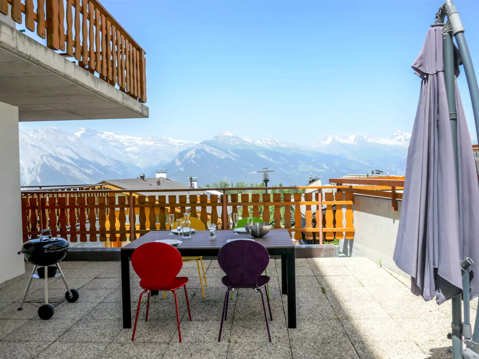 Grand Panorama A 01-Outside
