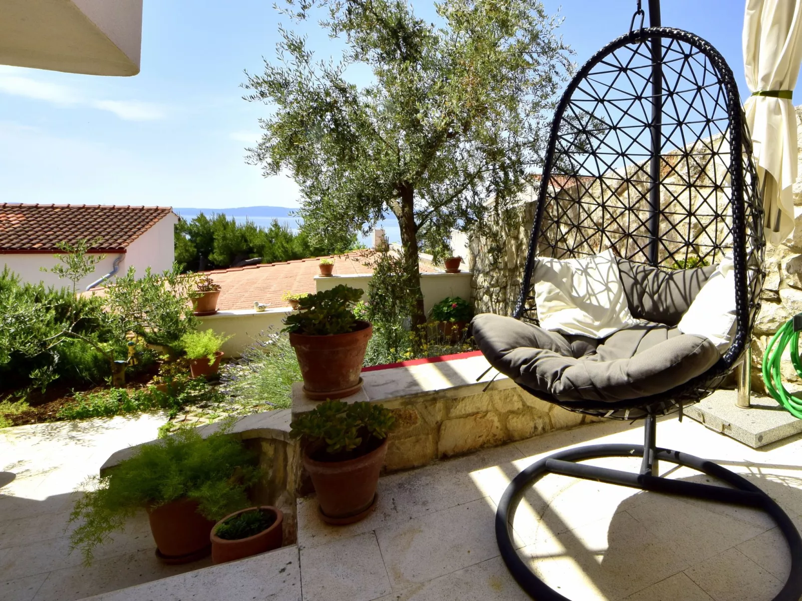 Villa Meri-Outside