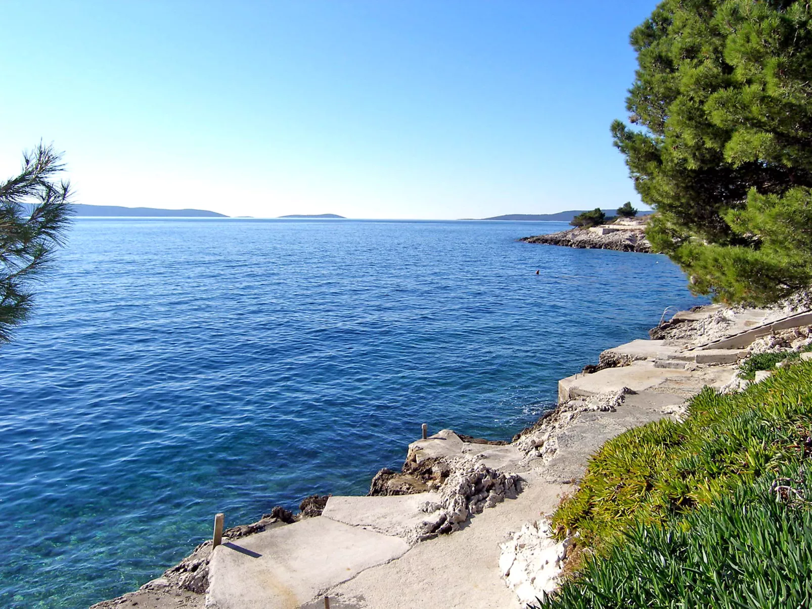 Villa Meri-Outside