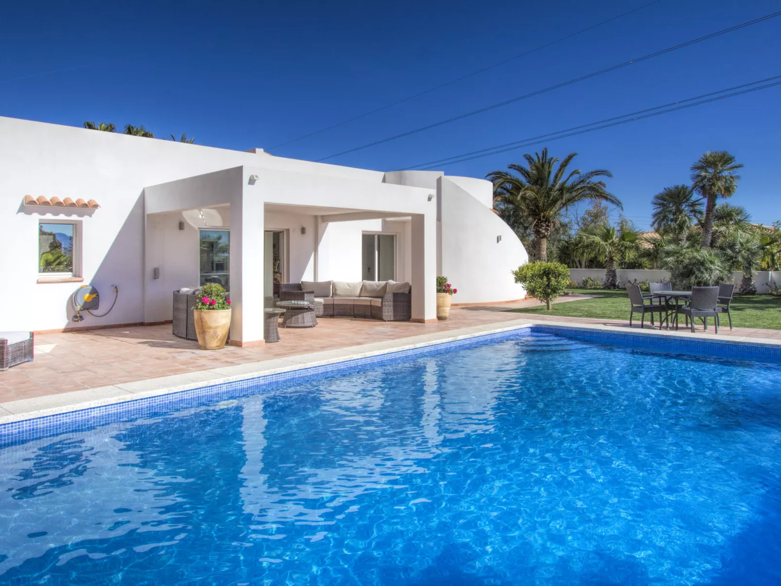 Villa del Maestro-Outside