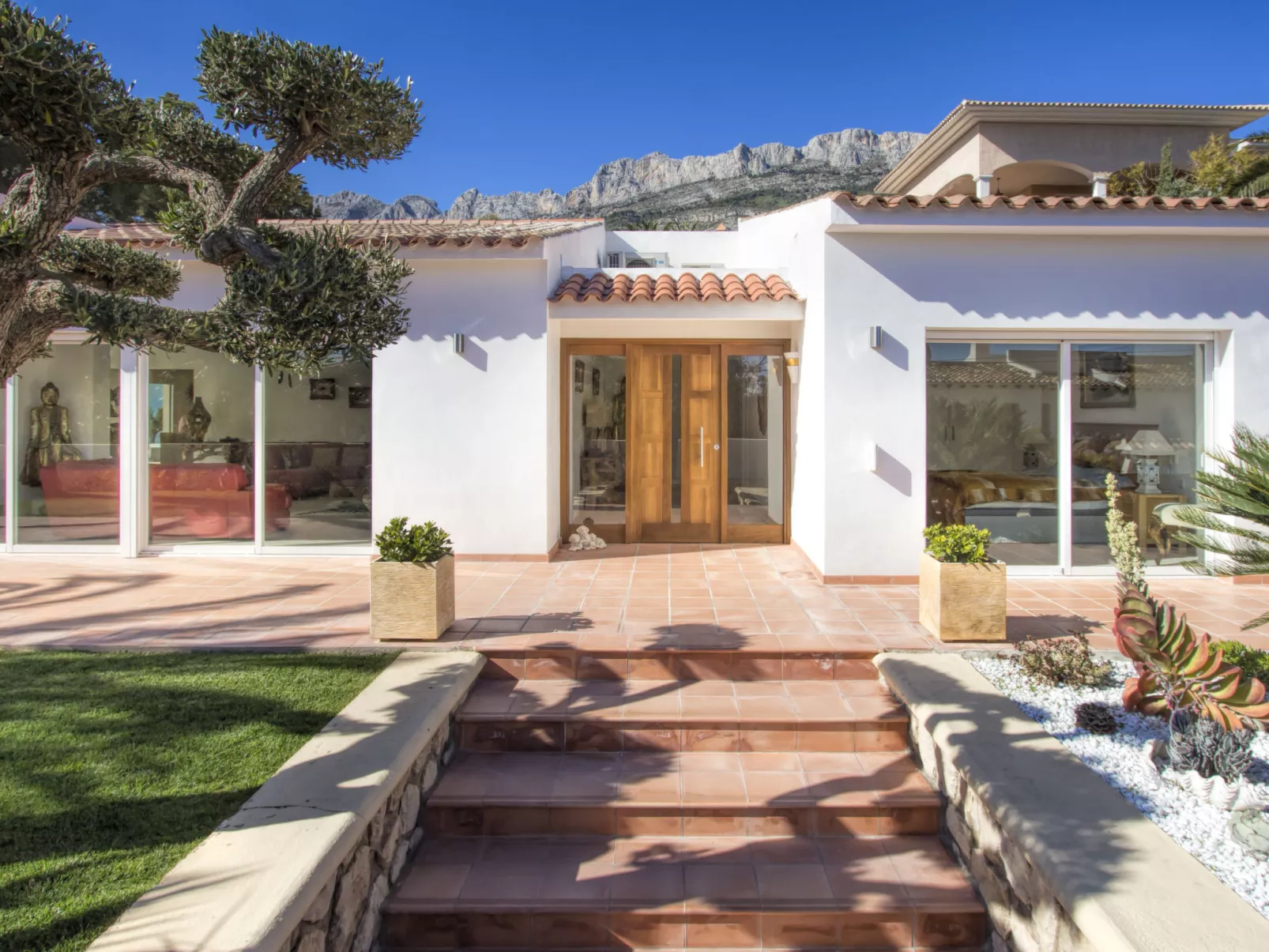Villa del Maestro-Outside