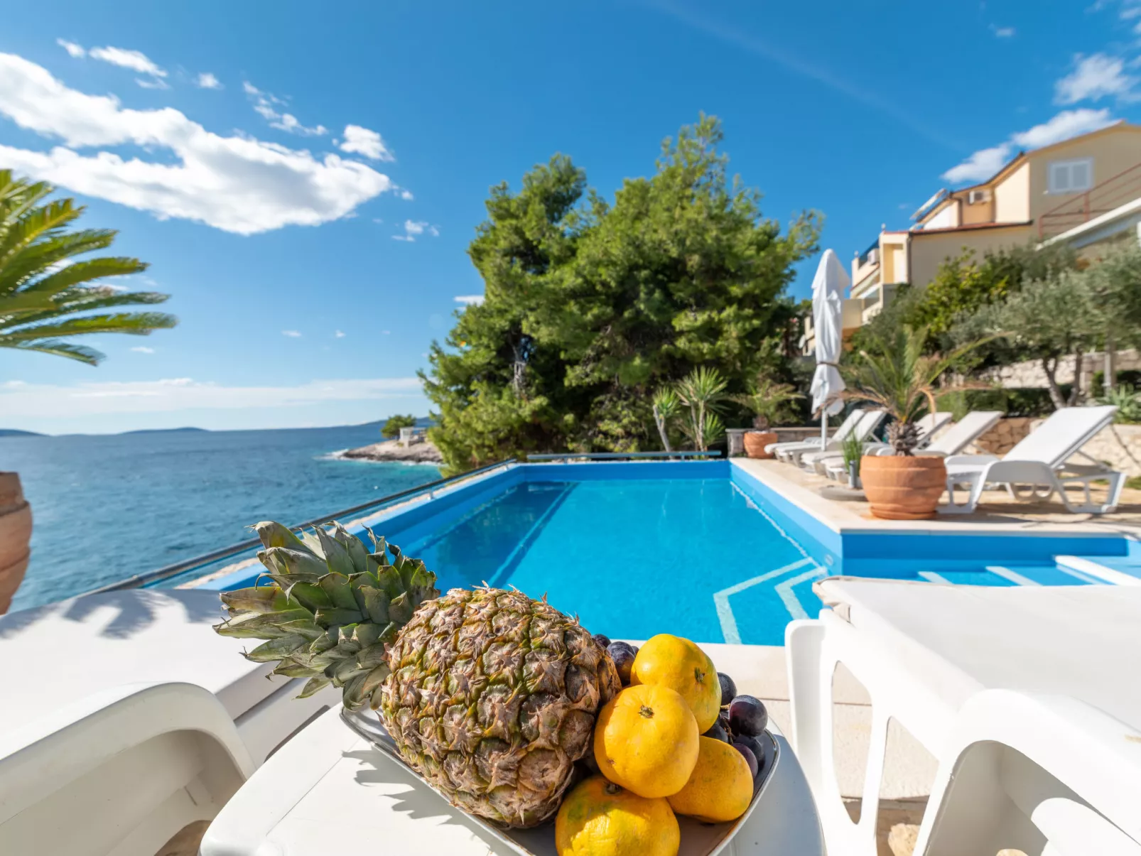 Villa Pinia-Outside