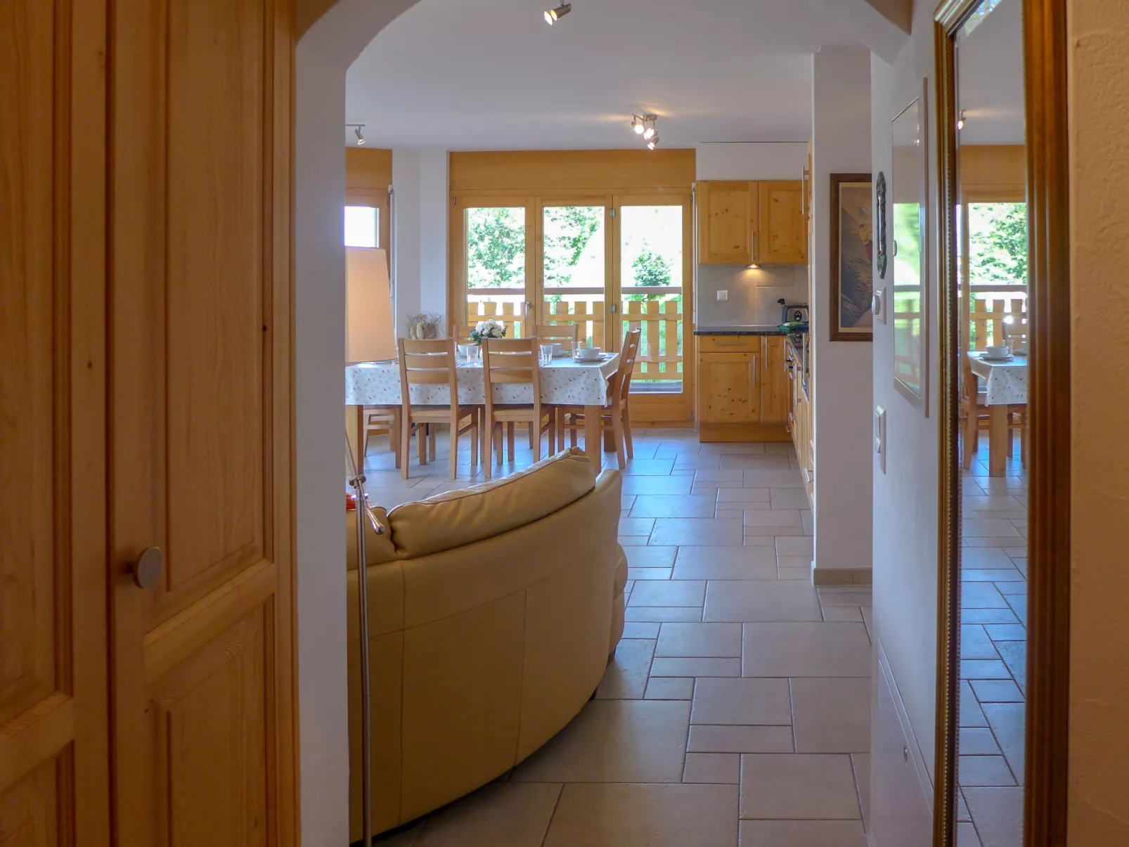 Domaine des Reines C1-Inside