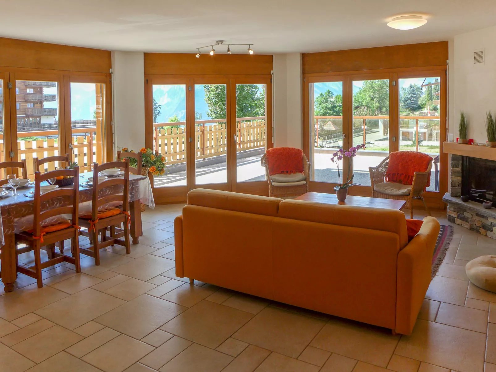 Domaine des Reines D1A-Inside