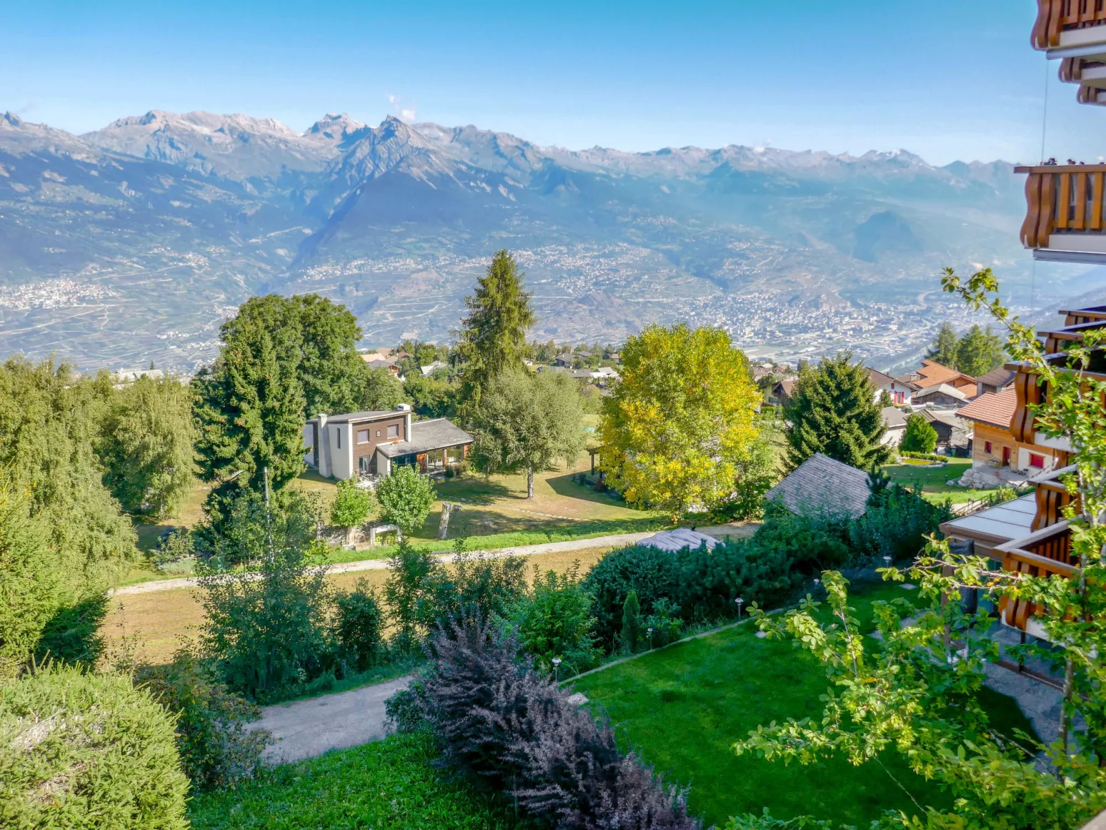 Mont-Soleil 2&3-Outside