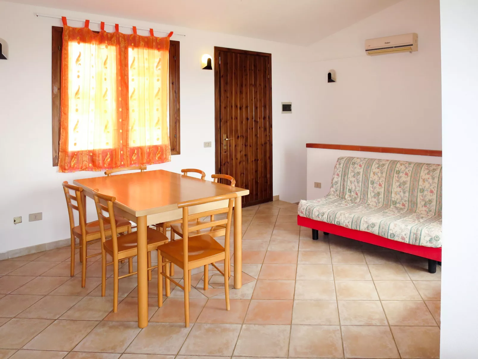 Il Borgo (PCR212)-Inside