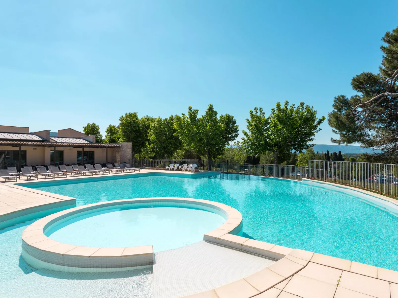 Provence Country Club-Draußen