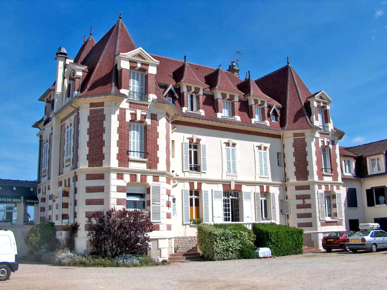 Le Caneton-Outside