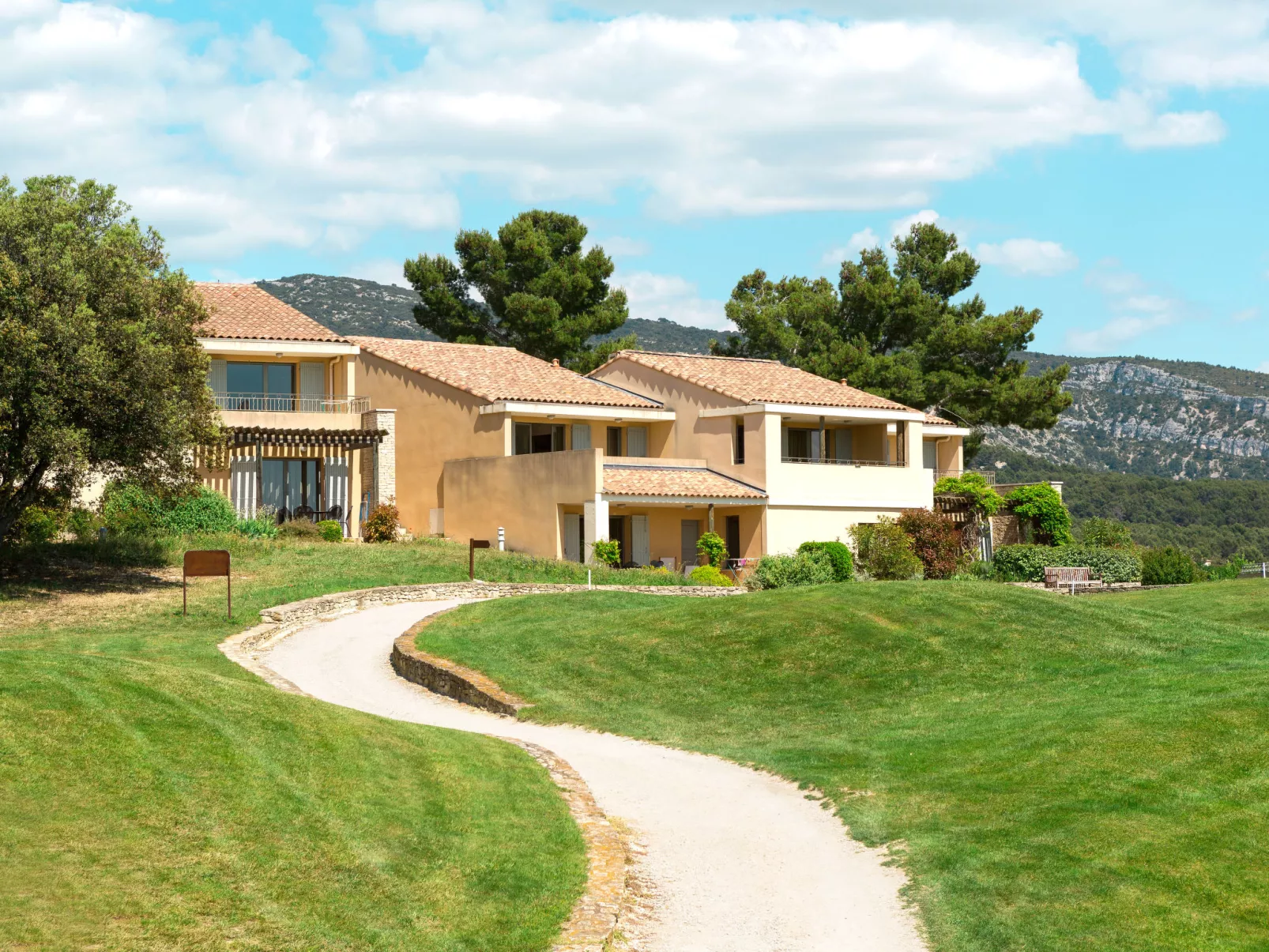 Provence Country Club-Draußen