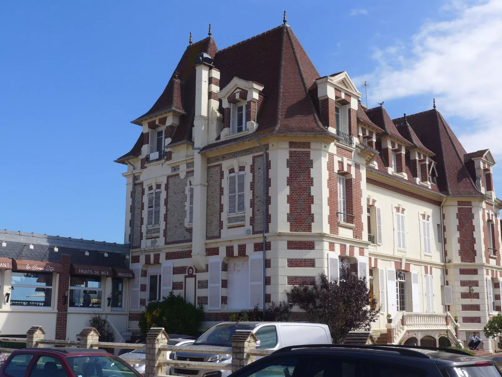 Le Caneton-Outside