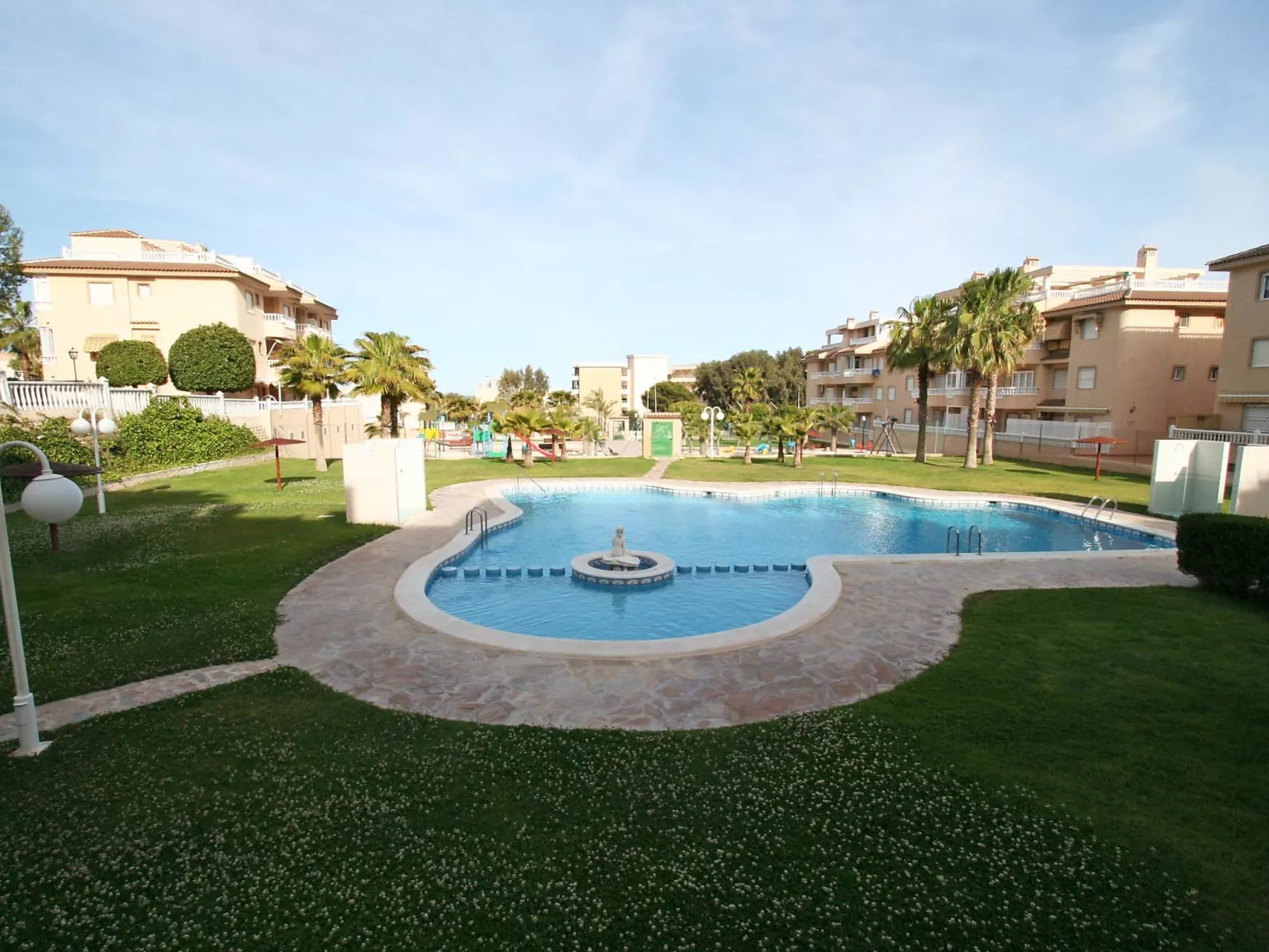 Residencial El Pinar-Drinnen