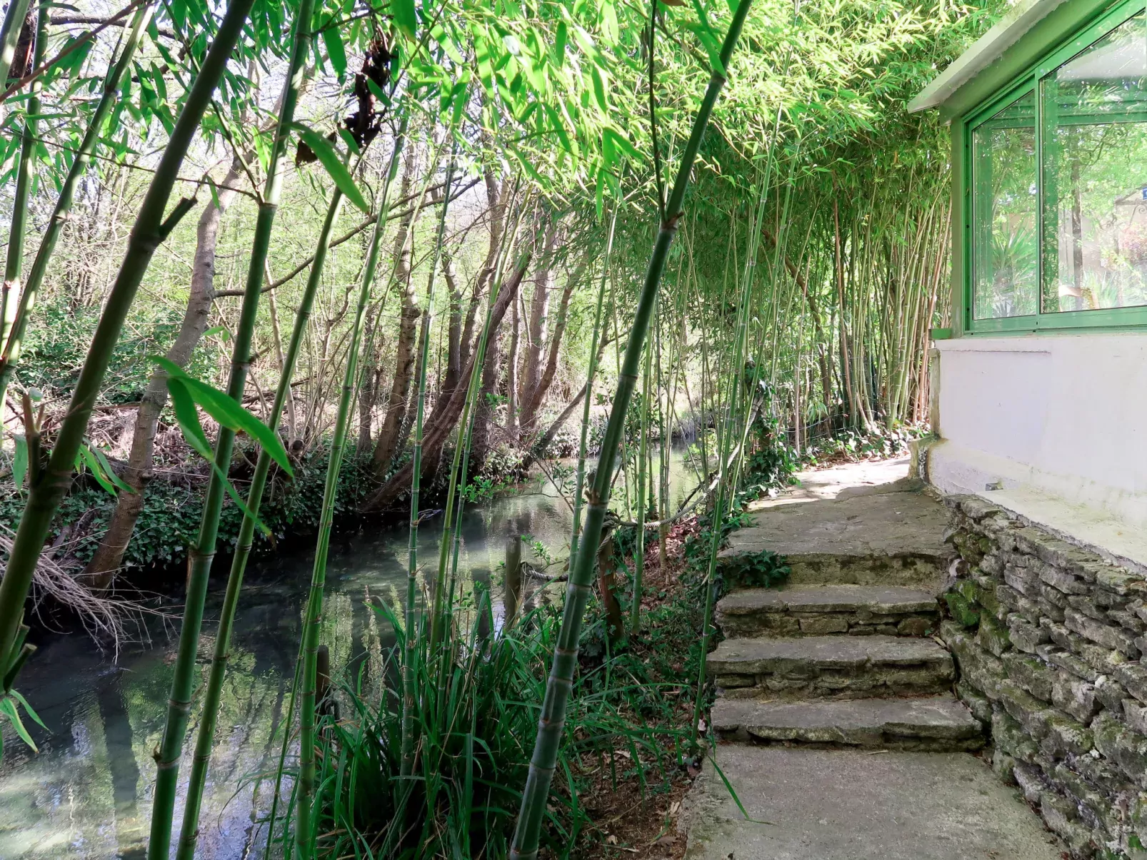L'Isle sur la Sorgue-Outside