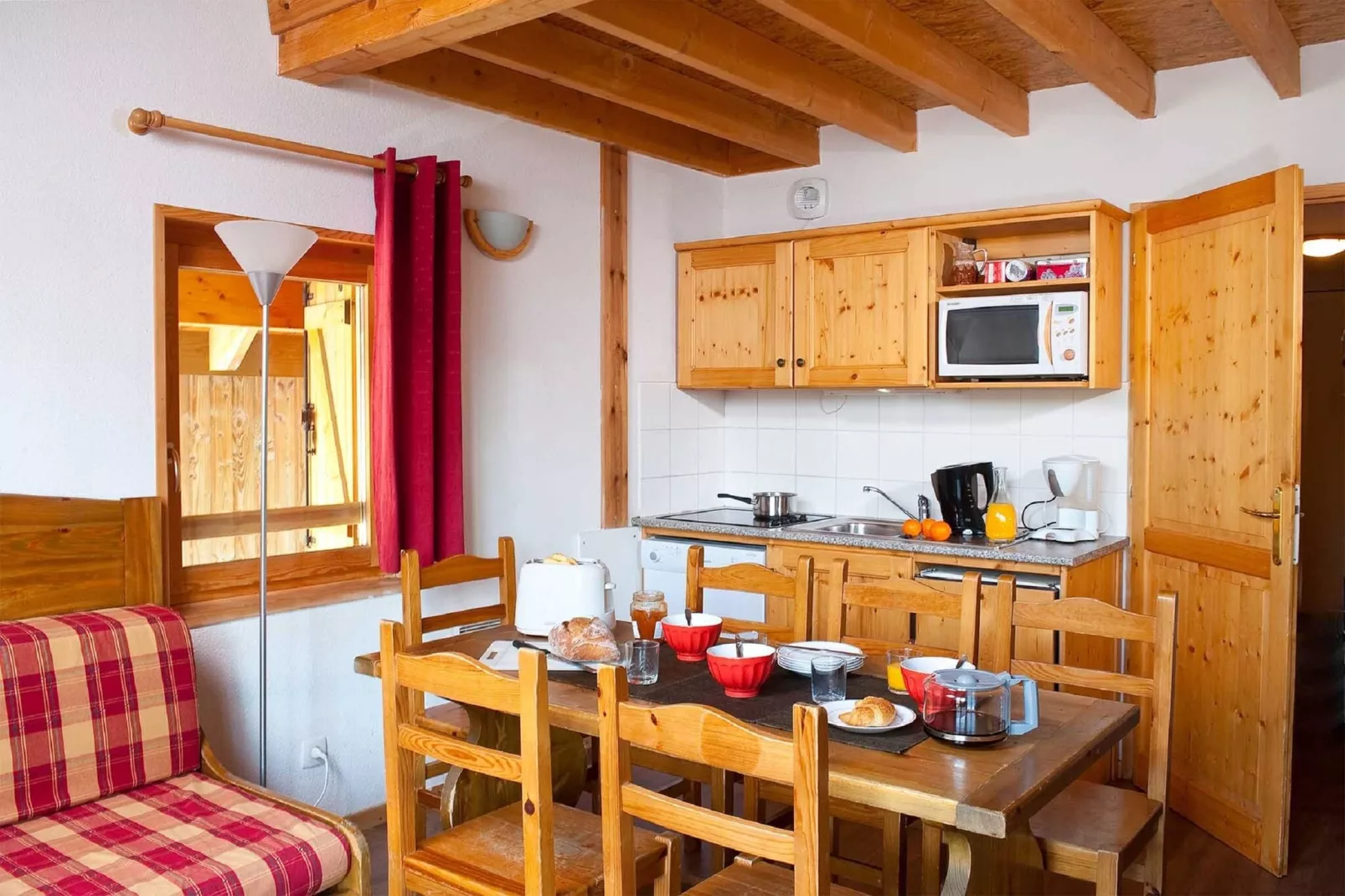 Les Fermes de Saint Sorlin 1-Kitchen