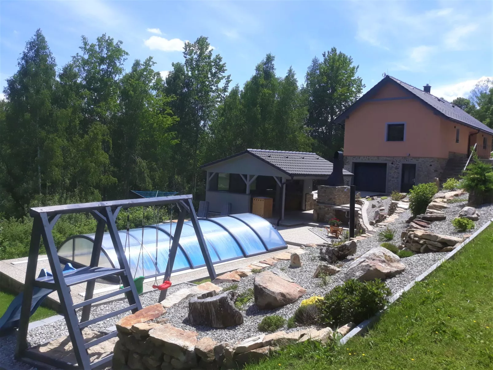 Nebahovy u Prachatic-Outside