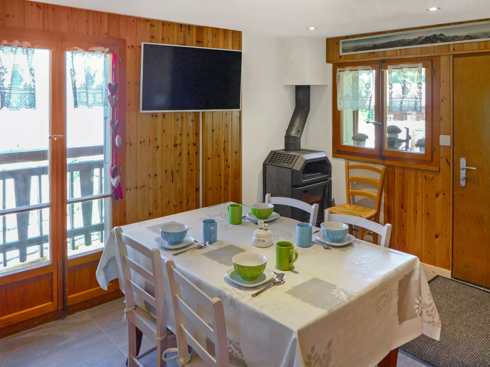 Le Ruisseau-Inside