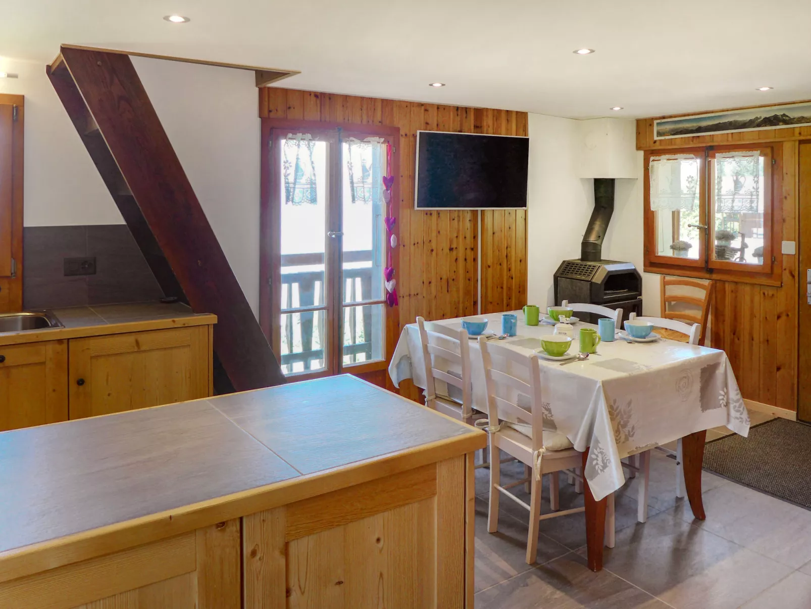 Le Ruisseau-Inside