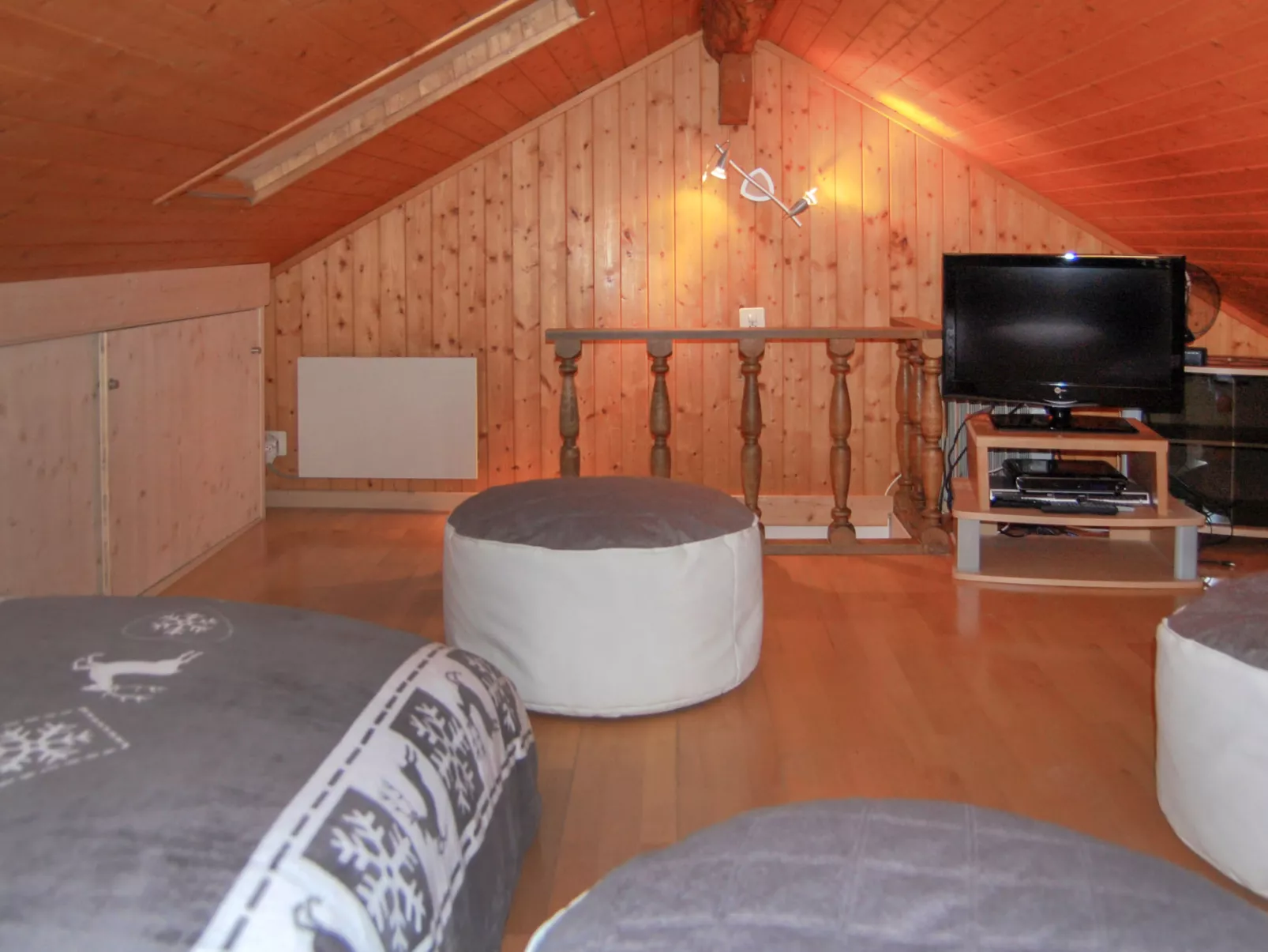 Le Ruisseau-Inside