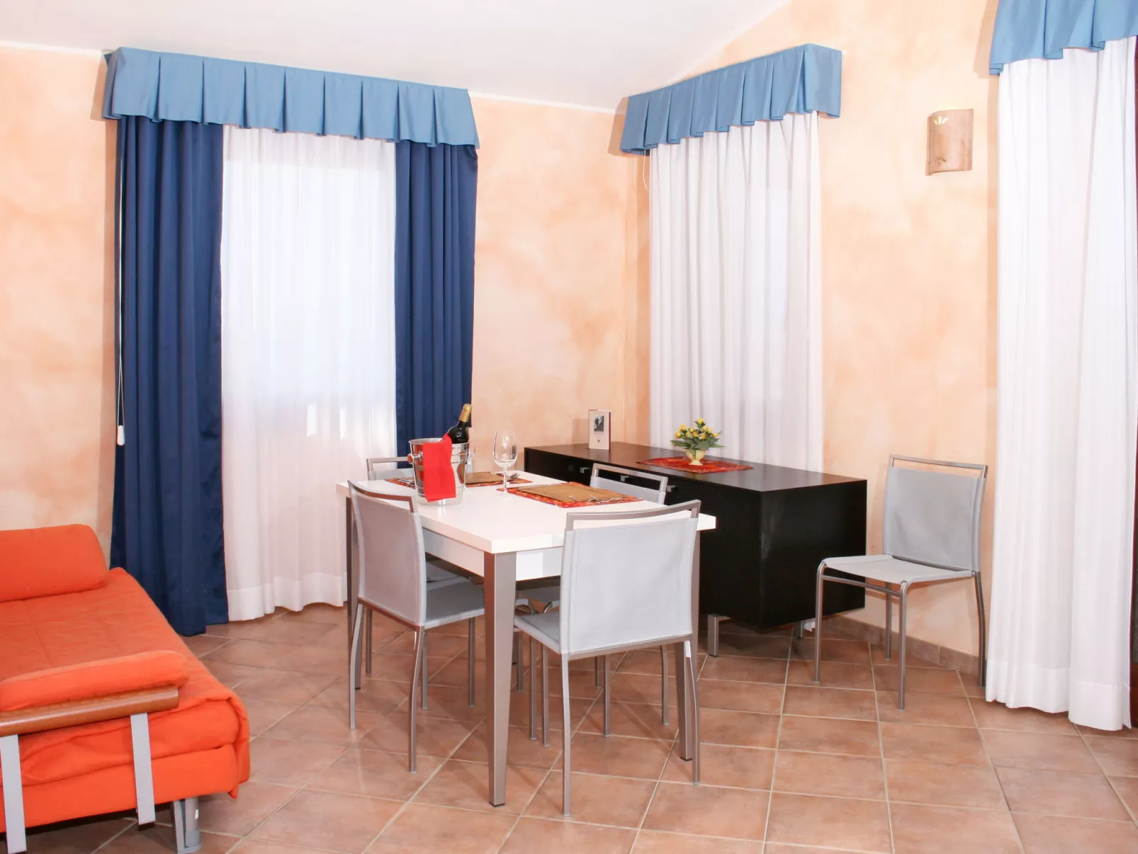 Il Borgo II (PCR166)-Inside