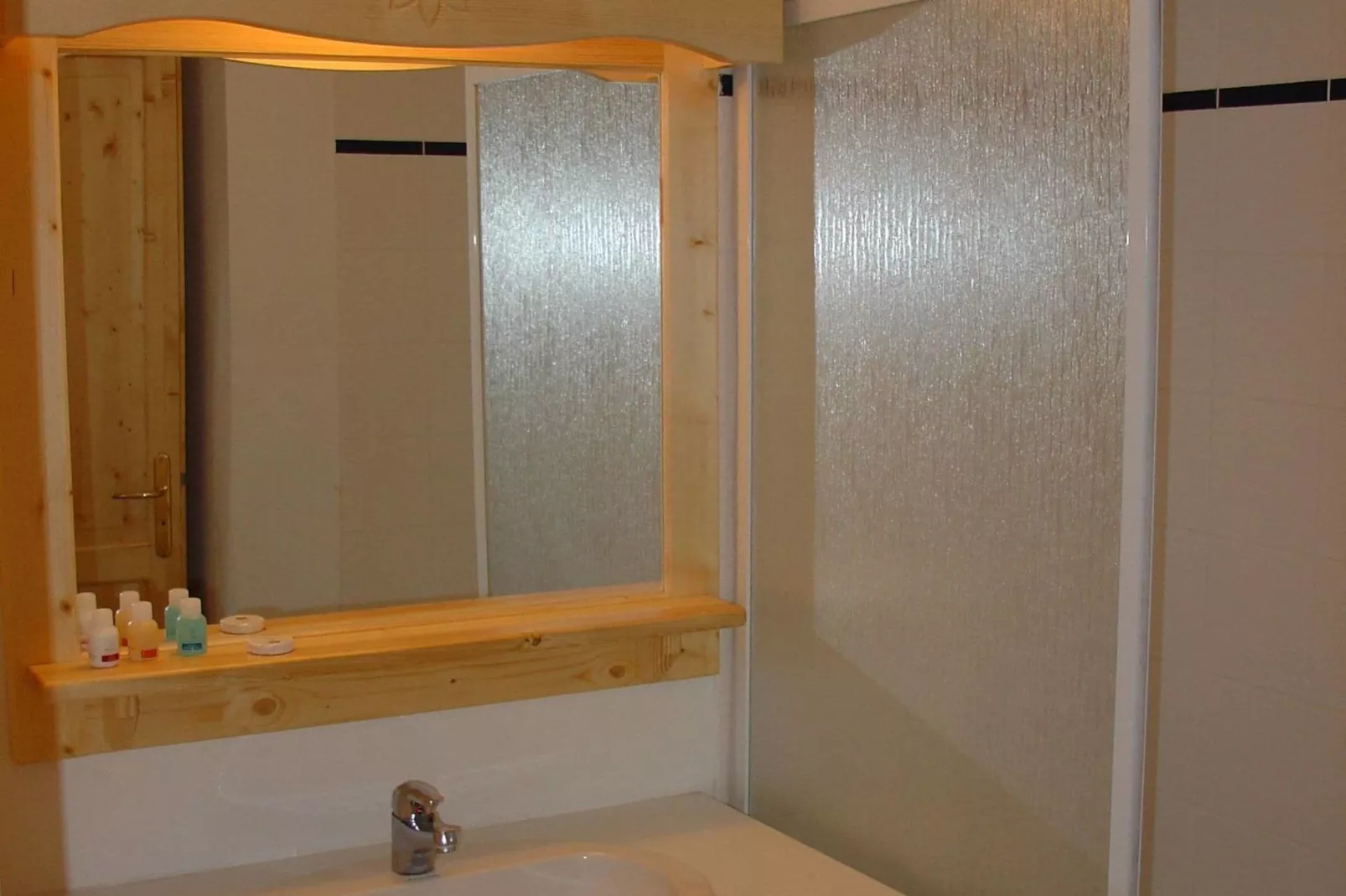 Les Fermes de Saint Sorlin 1-Bathroom