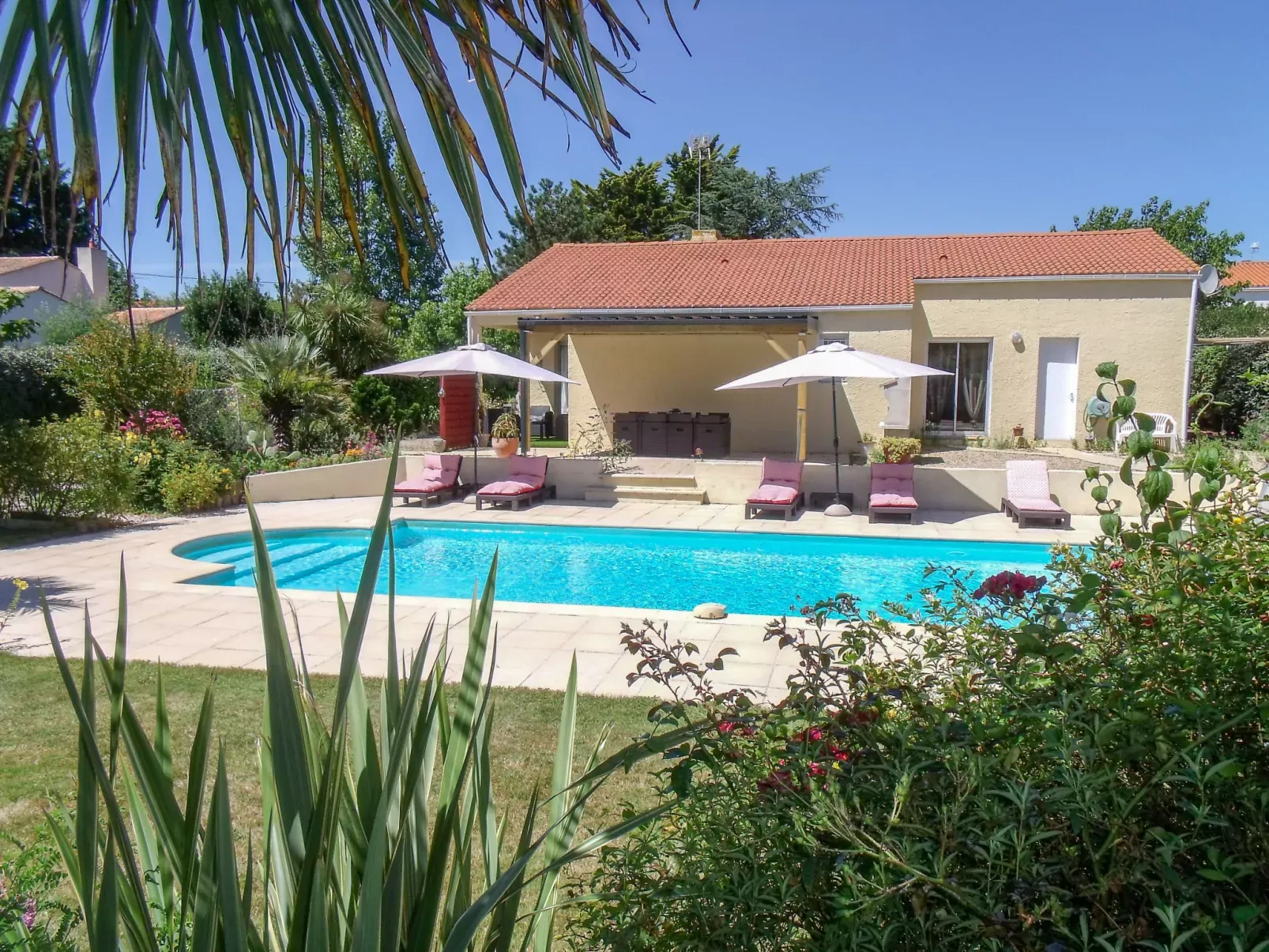 Villa Les Cygnes-Outside