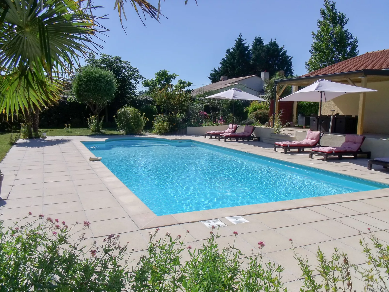 Villa Les Cygnes-Outside