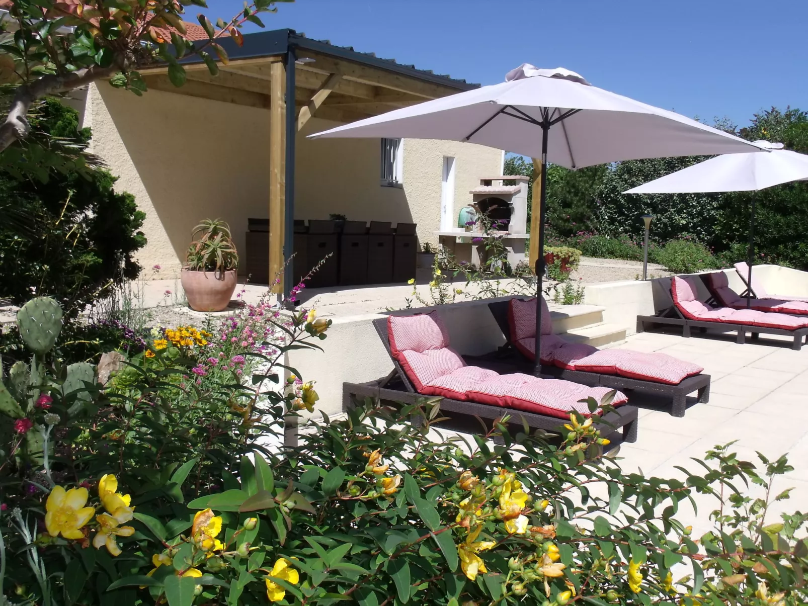Villa Les Cygnes-Outside