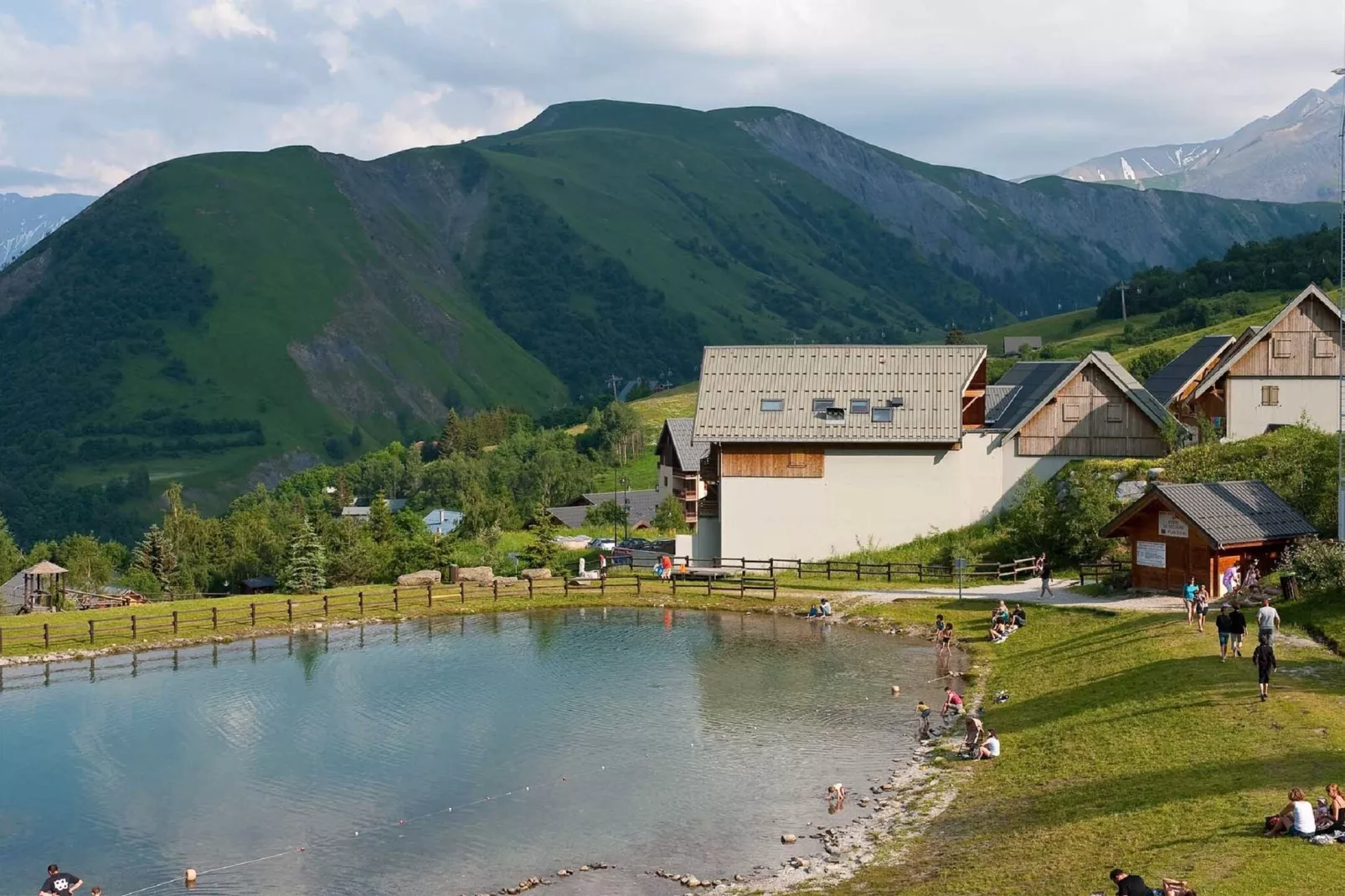Les Fermes de Saint Sorlin 1-Areas summer 1km