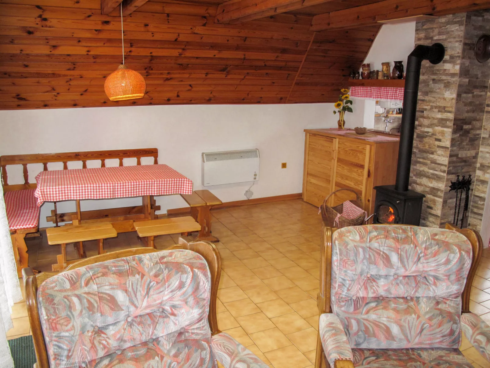 Dehtáře-Inside